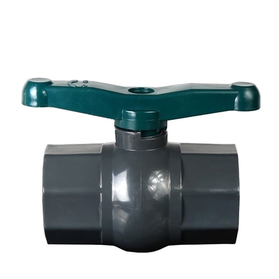 A linha fêmea Pvc plástico da verificação de balanço da válvula de bola de 4 polegadas motorizou a válvula de bola