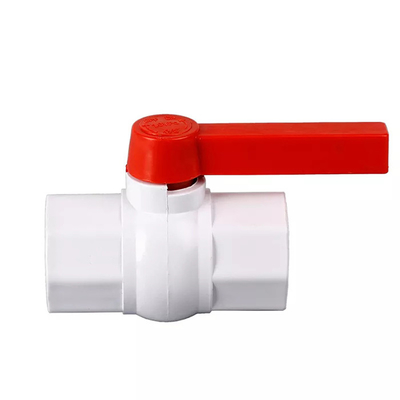 1/2” 3/4&quot; a linha PP da irrigação da válvula de bola de UPVC comprimiu plástico