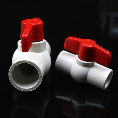 pressão de funcionamento das válvulas de bola 2.5MPa do PVC da válvula dos encaixes de tubulação de 20mm-63mm
