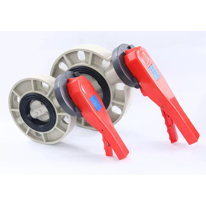 Pvc da válvula de borboleta do estilo da bolacha da flange movimentação de um torque de 4 polegadas baixa