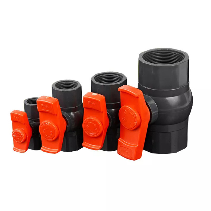 Válvula de bola octogonal do PVC UPVC para o sistema de irrigação da terra