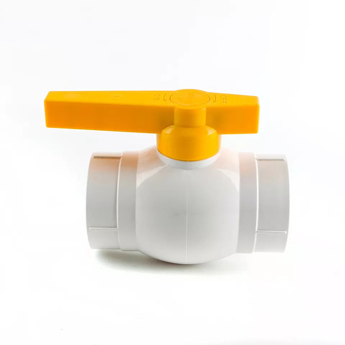 1&quot; 1/4&quot; válvula de bola fêmea plástica do Pvc de Intertek BV da válvula de bola à mangueira de jardim