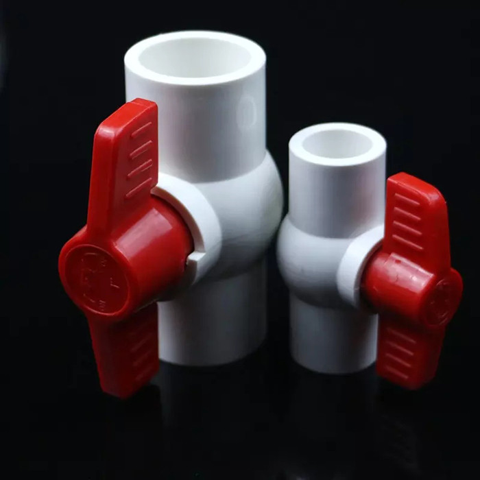 O PVC branco rosqueou a válvula plástica cônica da tubulação do porto 110mm da válvula