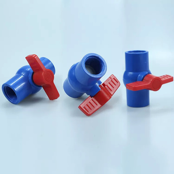 O sistema de irrigação PVC da exploração agrícola cortou o meio de alta temperatura da válvula