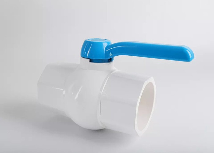 Punho plástico da válvula branca do quarto de volta do Pvc da maneira da válvula de bola 1 da tubulação de água do PVC